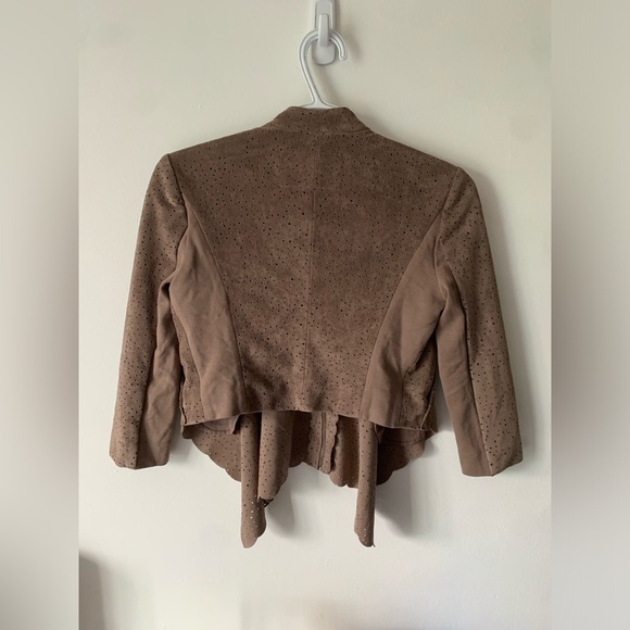 BCBGMaxAzria Bri Faux Suede Brown Mocha Scallop Cropped Jacket XXS - Picture 3 of 5